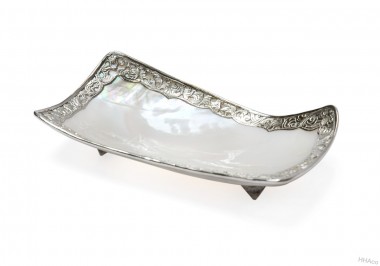 Rectangle shell dish with silver