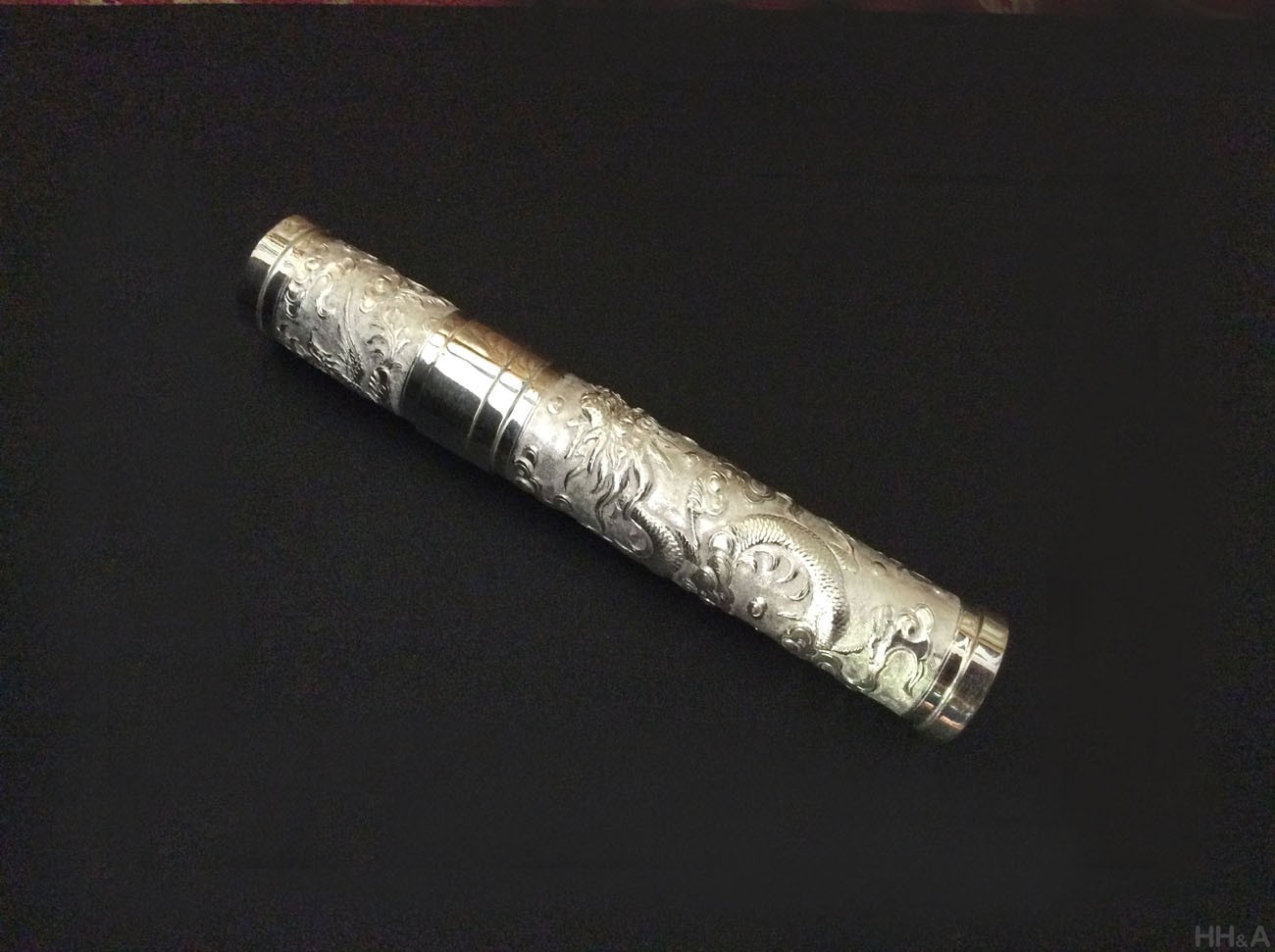 Hộp Cigar chạm rồng